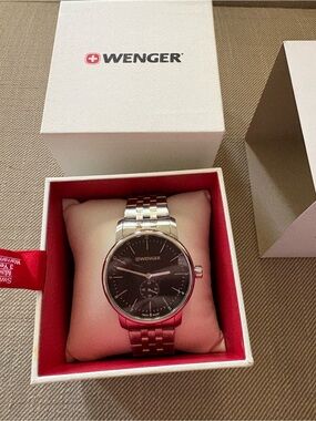 Wenger Urban Classic Swiss-made men's watch NEW IN BOX